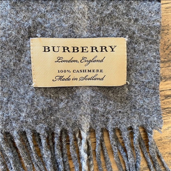 Burberry Cashmere Scarf - Picture 3 of 3